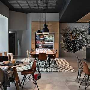 Moxy Lyon Airport 3*, Colombier-Saugnieu Francia